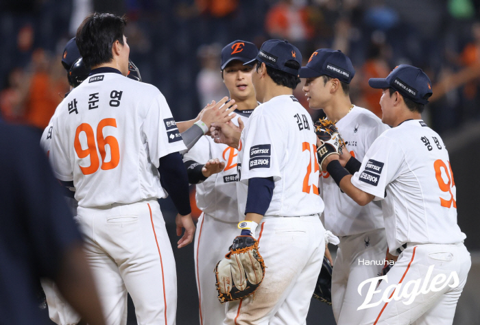 사라진 7득점, 9득점은 제대로 지켰다…한화, 이틀 전 아쉬움을 어떻게 털어냈나, "집중력 보여줬다"