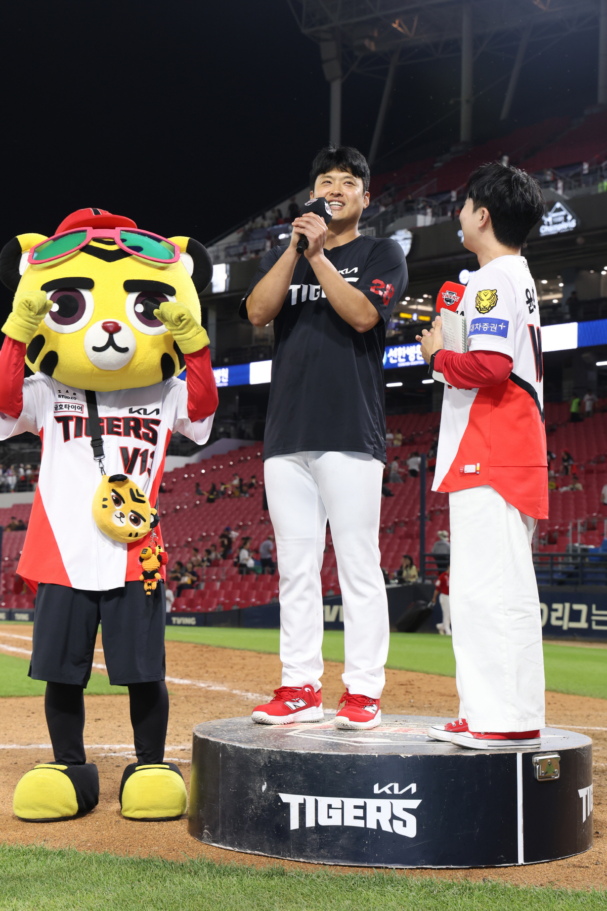 KIA 타이거즈 이형범(가운데). 사진제공=KIA 타이거즈