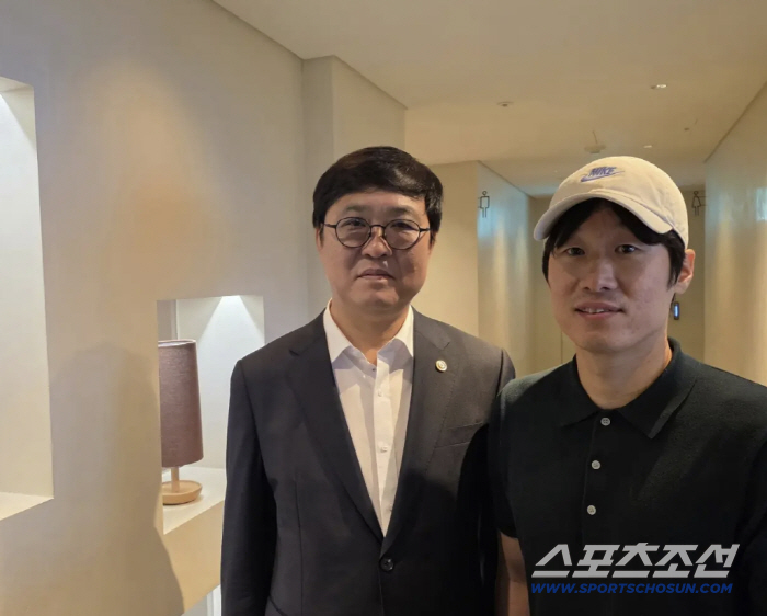 [속보]박지성-최휘영 장관 공동위원장 'K-축구 혁신위' 출범...유승민, 이영표, 박주호 참여[오피셜]