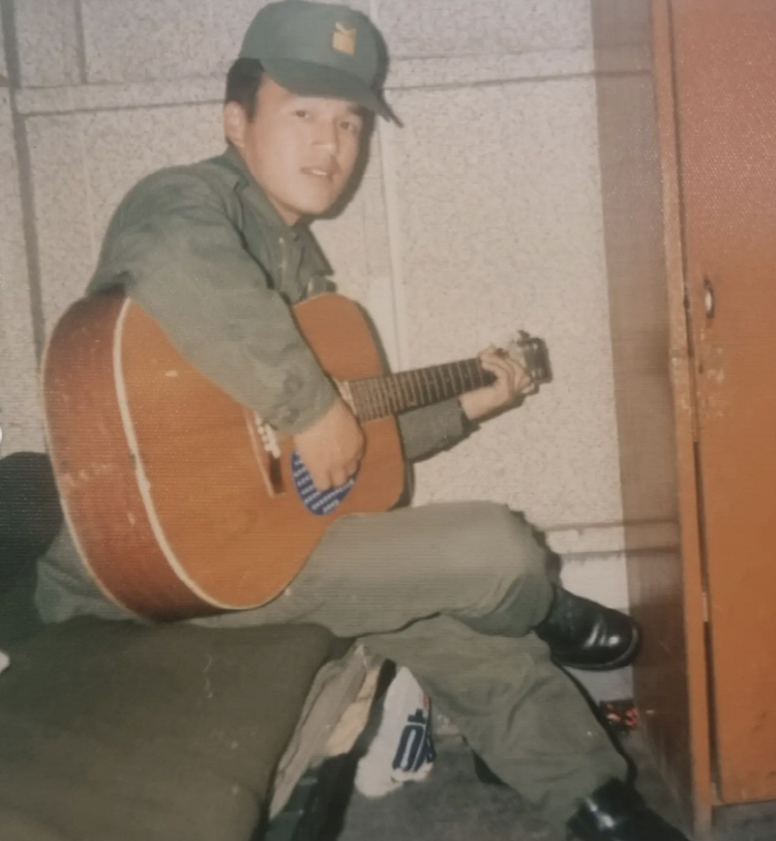 김광규, 지금과 다른 빽빽한 ‘풍성 머리숱’..군인 시절 깜짝 소환