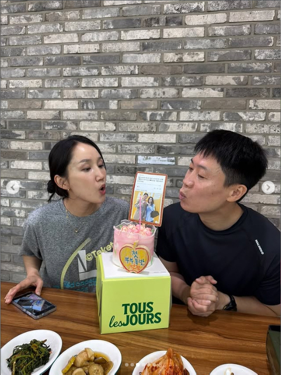 Jin Seon-kyu and Park Bo-kyung Make the Blue Dragon Series Awards Nominee List as a Married Couple 'The Path We Dreamed of During Our Honeymoon'
