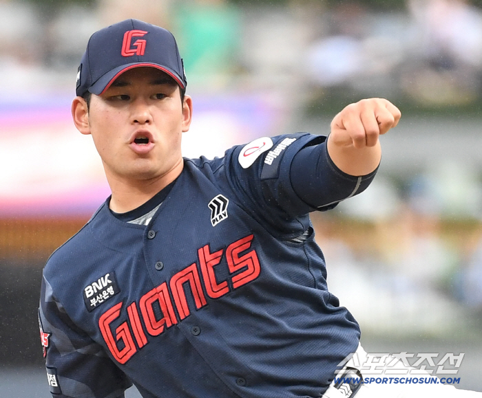 "이렇게 잘던진 건 처음인데…" ERA 2.84! 대한민국 대표 좌완 거듭난 김진욱, 1~4회 연속 출루에도 흔들림 없었다 