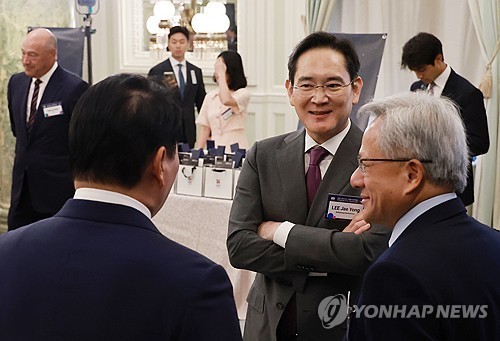 [AI돋보기] AI 판 바뀐다…패권전쟁 승부처는 '메모리'