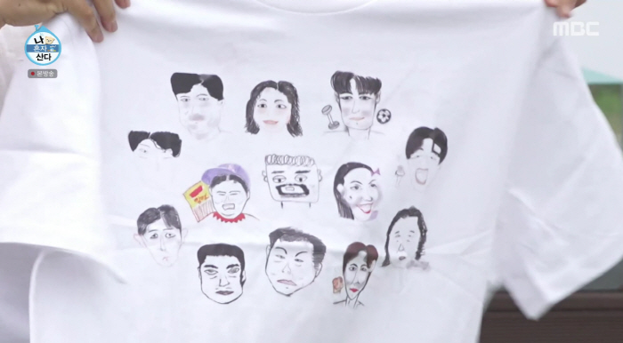 Jun Hyun-moo Reveals Self-Drawn Caricatures of 'I Live Alone' Cast, Says Limited Edition Sale Planned