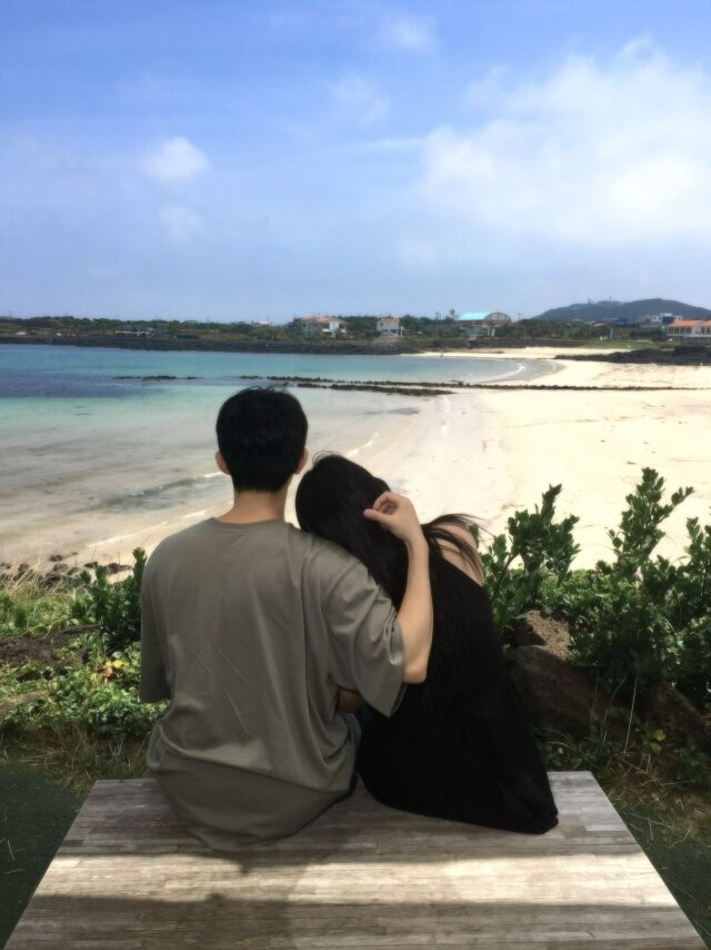 김구라 며느리 임박..아들 그리♥여친, 제주도 밀월 여행서 다정한 포옹