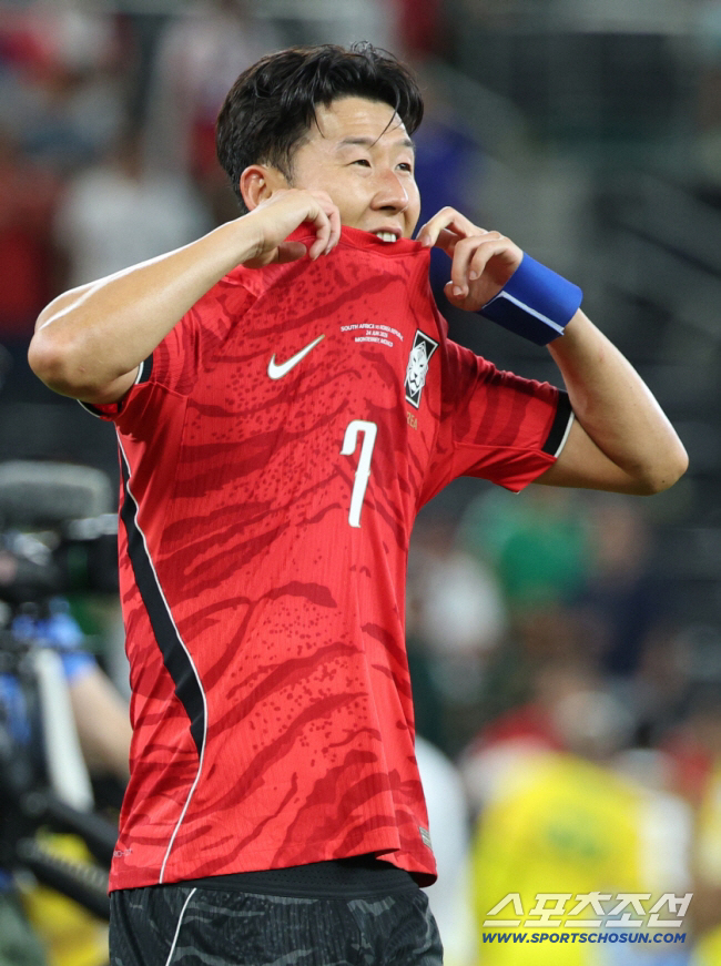 "죽기살기로 뛰겠다" 은퇴설 일축한 손흥민, 다음 스케줄 떴다…'짧은 휴식 후 18일 LA 더비 출격'