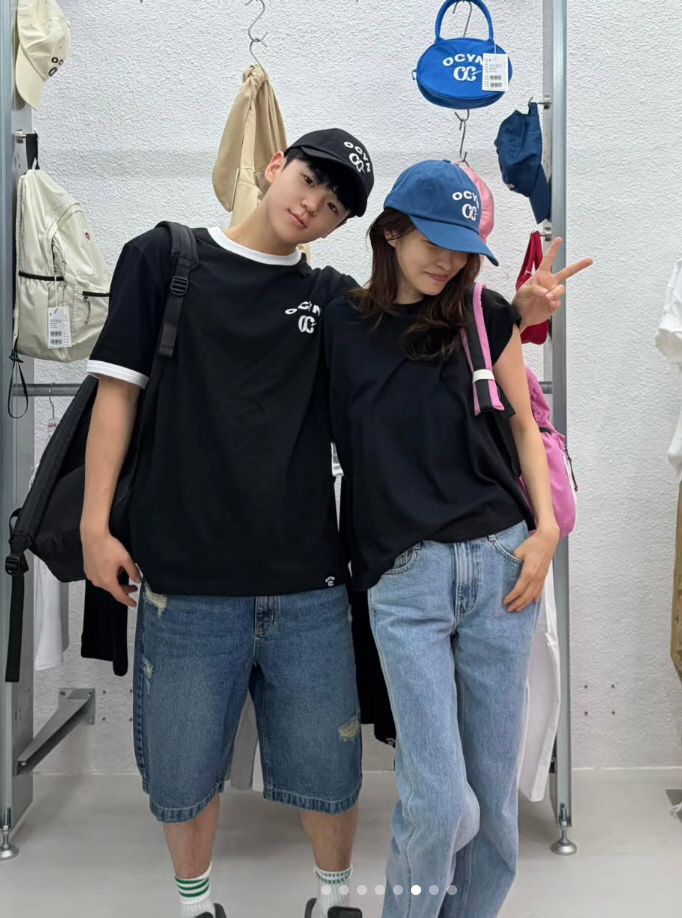 'Yoon Min-soo's Son' Yoon Hoo, a dependable embrace for his frail mother... "A date with Mom for the first time in a while"