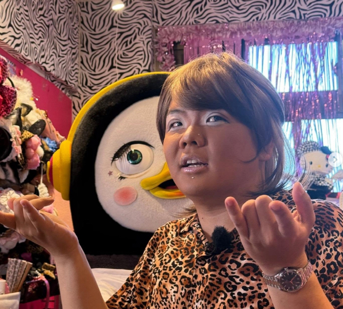 'A Diplomatic Nuisance'...KwakTube Stuns with a Shocking Gyaru Transformation in Japan