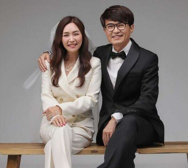 'Asked for Child Support, Got Left on Read' — Hong Seo-beom and Jo Gap-kyung's Former Daughter-in-Law Makes Heartfelt Plea