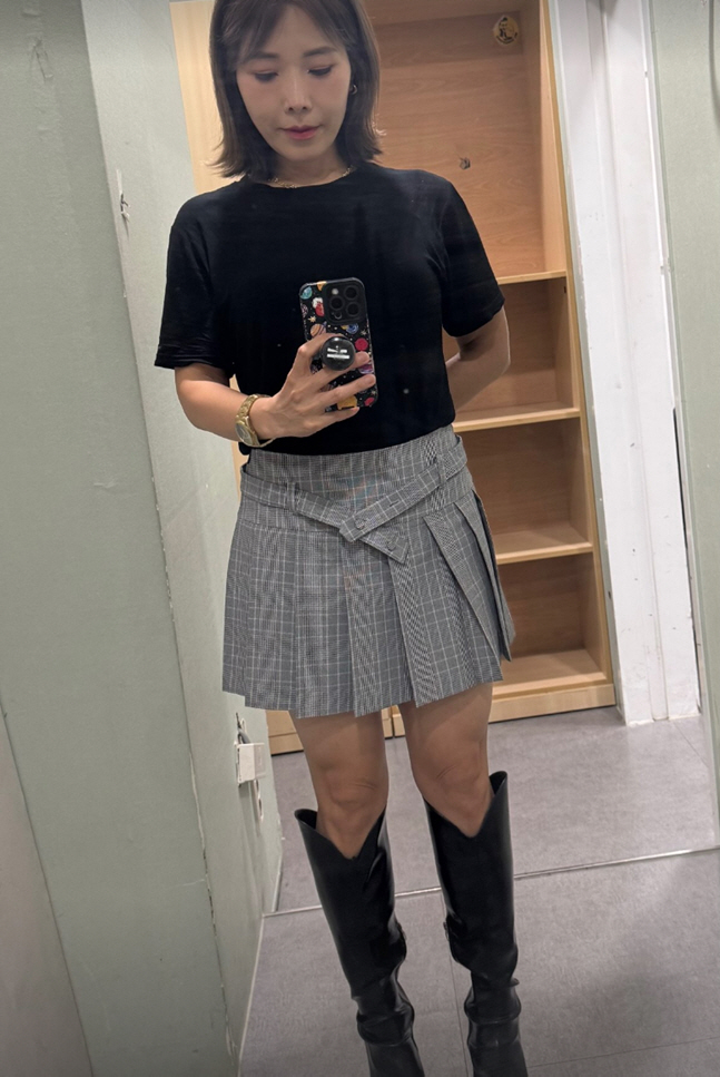 Is That Really Shin Bong-sun? Her Incredibly Slim Legs Leave Fans in Disbelief After 11-Kilogram Weight Loss