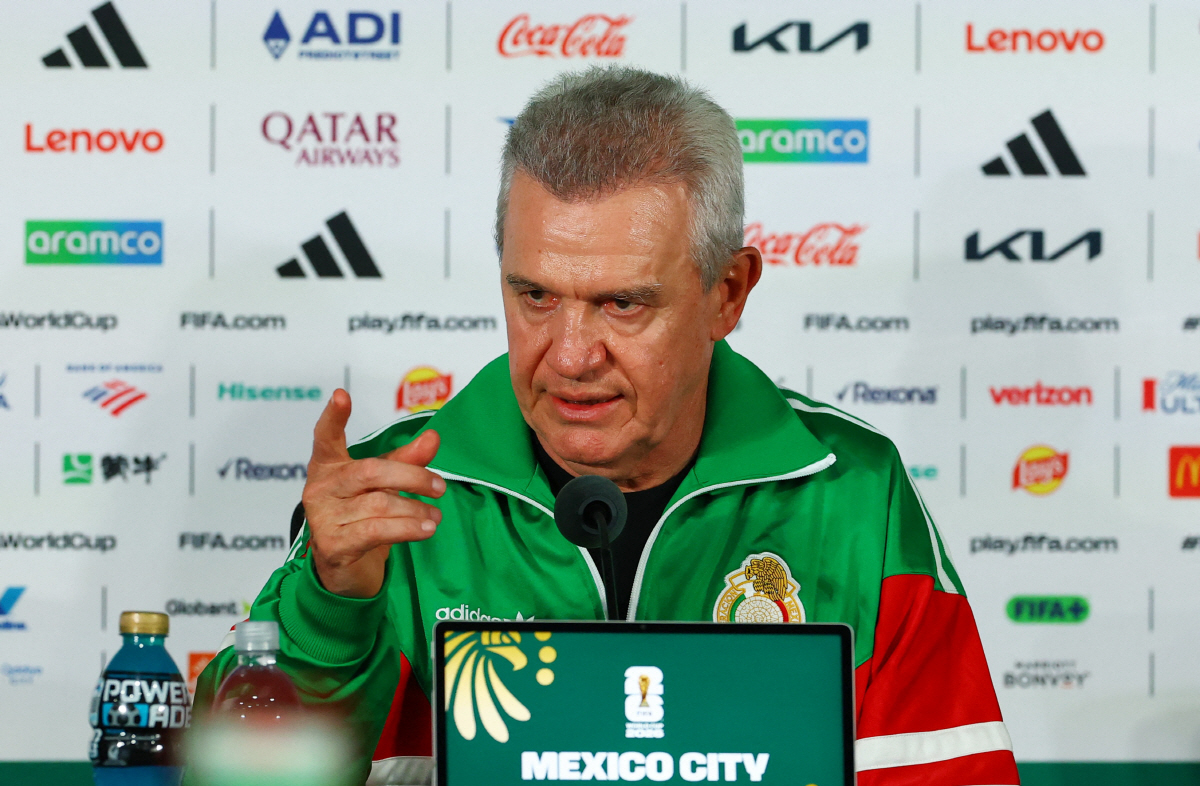Soccer Football - FIFA World Cup 2026 - Mexico Press Conference - Estadio Azteca, Mexico City, Mexico - July 5, 2026 Mexico coach Javier Aguirre during the press conference REUTERS/Henry Romero