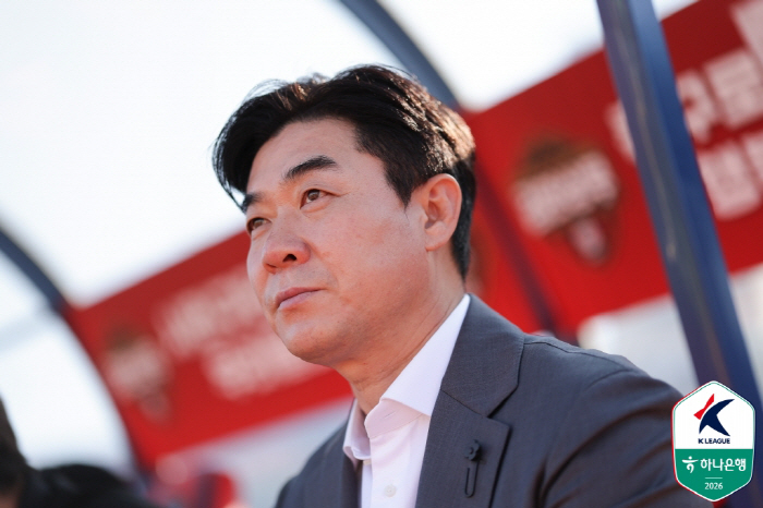 월드컵의 아픔, K리그가 지워야 한다...고민하는 'K리그 명장' 김기동-윤정환 감독 "영향 안 미칠 수 없어"→"좋은 축구 보여줘야"[현장에서]