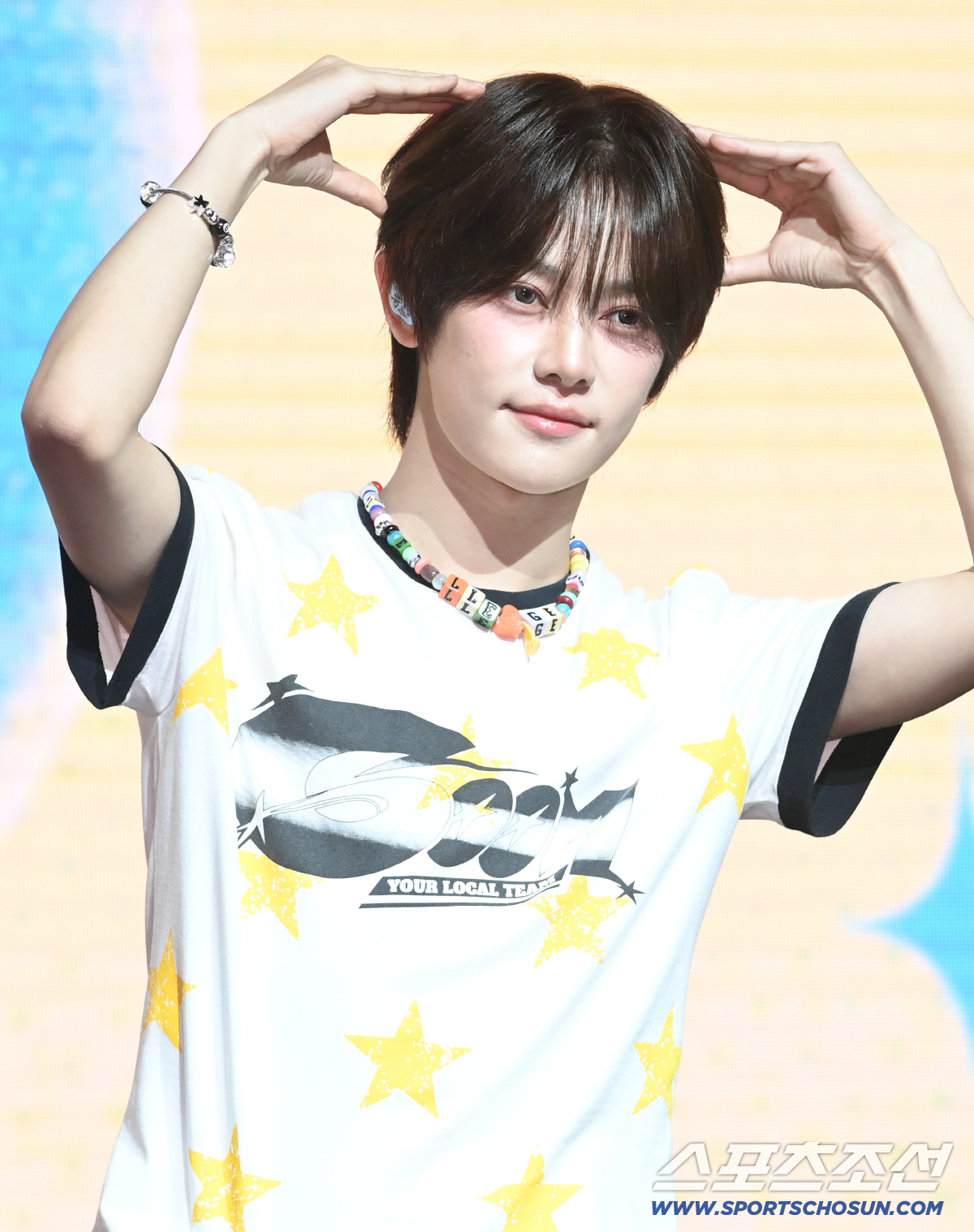 On the 6th, the debut showcase for the rookie boy group VAY ONN was held at Shinhan Card SOL Pay Square Live Hall. Ayang is seen posing for photos.