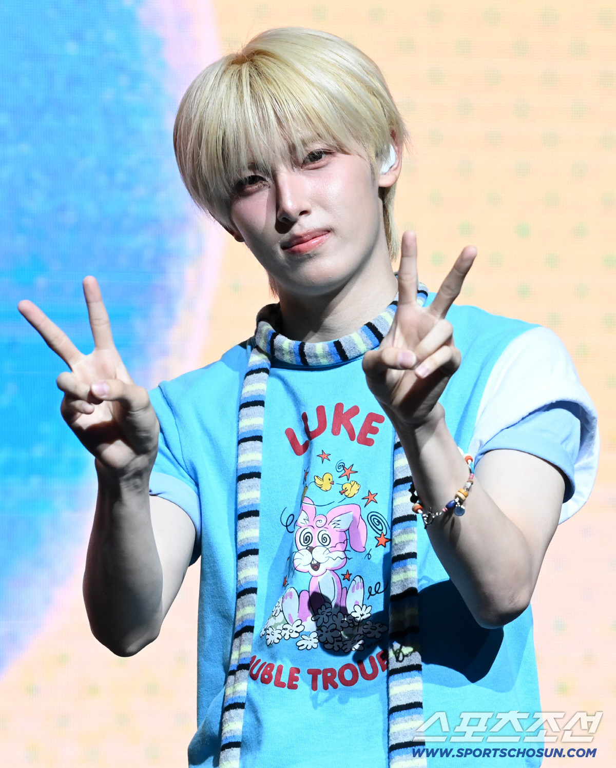 On the 6th, the debut showcase for the rookie boy group VAY ONN was held at Shinhan Card SOL Pay Square Live Hall. Masato is seen posing for photos.