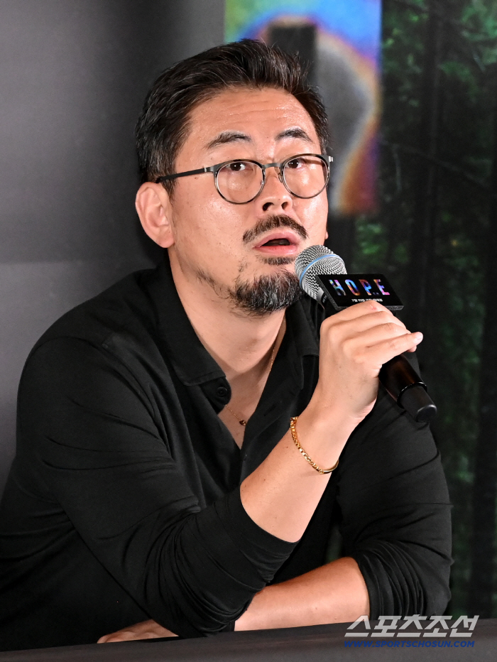 Director Na Hong-jin Says Violence in 'Hope' Is 'Very Low Compared to My Previous Film, 'The Wailing''
