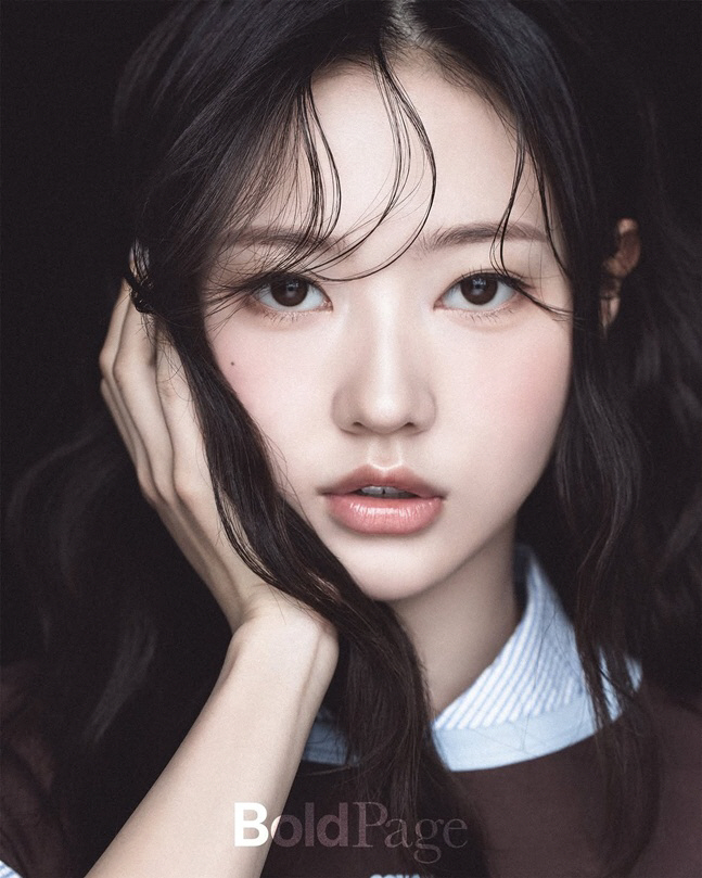 "Teach You a Lesson" Park Ji-yeon Shows Two Sides of Herself... "She Turns Into an Angel the Moment the Cut Is Called"