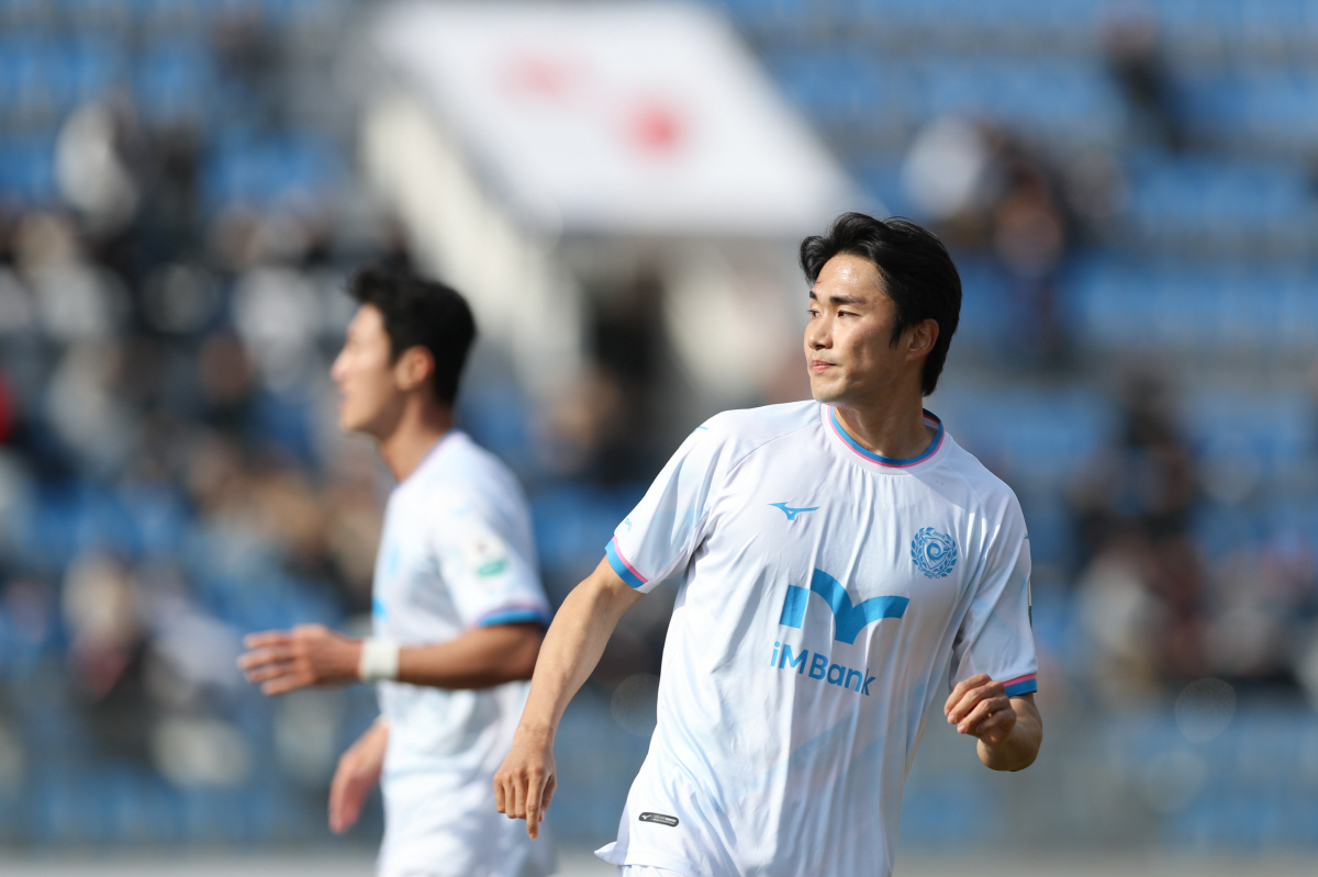 선발 복귀하자마자 '별 중의 별', K리그 13라운드 MVP 완델손...K리그2 MVP는 대구의 김주공