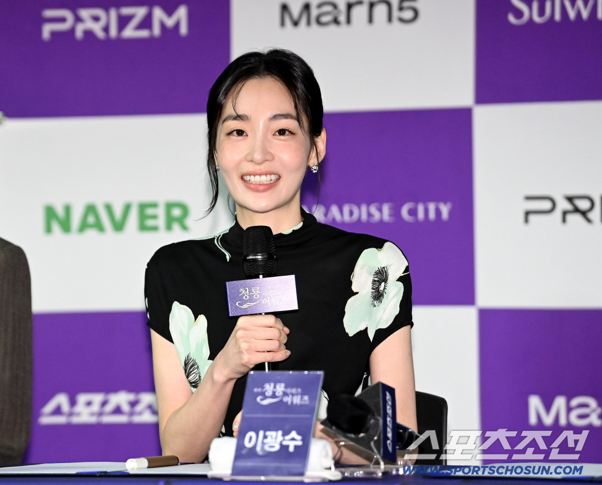 7일 용산CGV에서 열린 제5회 청룡시리즈어워즈(Blue Dragon Series Awards) 핸드프린팅. 김민하가 질문에 답하고 있다. 용산=허상욱 기자 wook@sportschosun.com/2026.07.07/