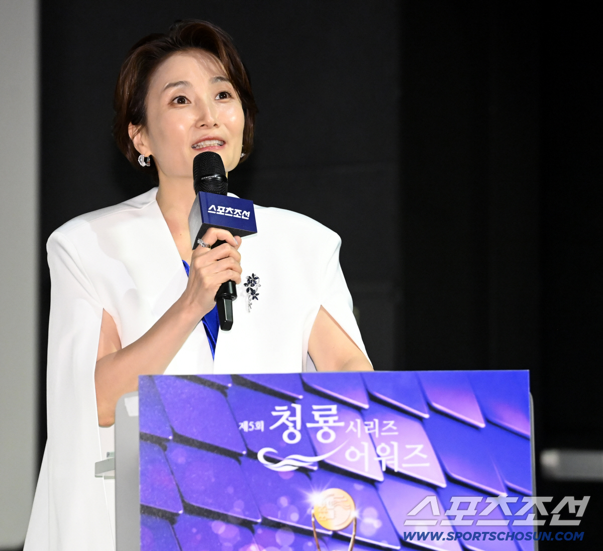 7일 용산CGV에서 열린 제5회 청룡시리즈어워즈(Blue Dragon Series Awards) 핸드프린팅. 진행을 맡은 박경림이 인사말을 하고 있다. 용산=허상욱 기자 wook@sportschosun.com/2026.07.07/