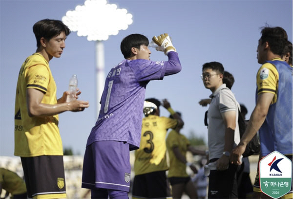 축구의 정체성을 바꾼 '하이드레이션 브레이크→4쿼터 축구', '역대급 폭염 예고' K리그도 도입 할까[SC이슈]