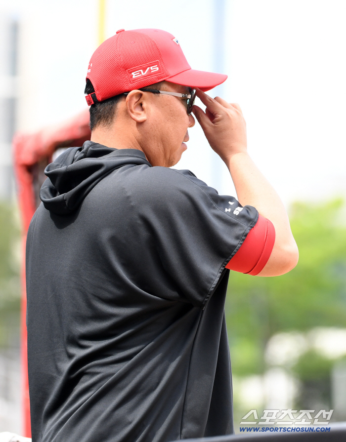 'KIA 총력 선언!' 선발 4명+필승조 올인, 왜 롯데전 사활 걸었나…"작년 걸었던 길, 또 안 걷게"