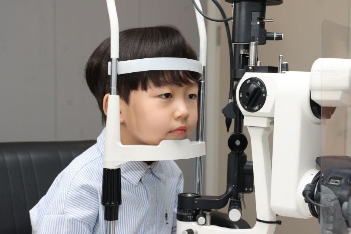 What Non-Surgical Treatments Are Available for Strabismus in Growing Children?