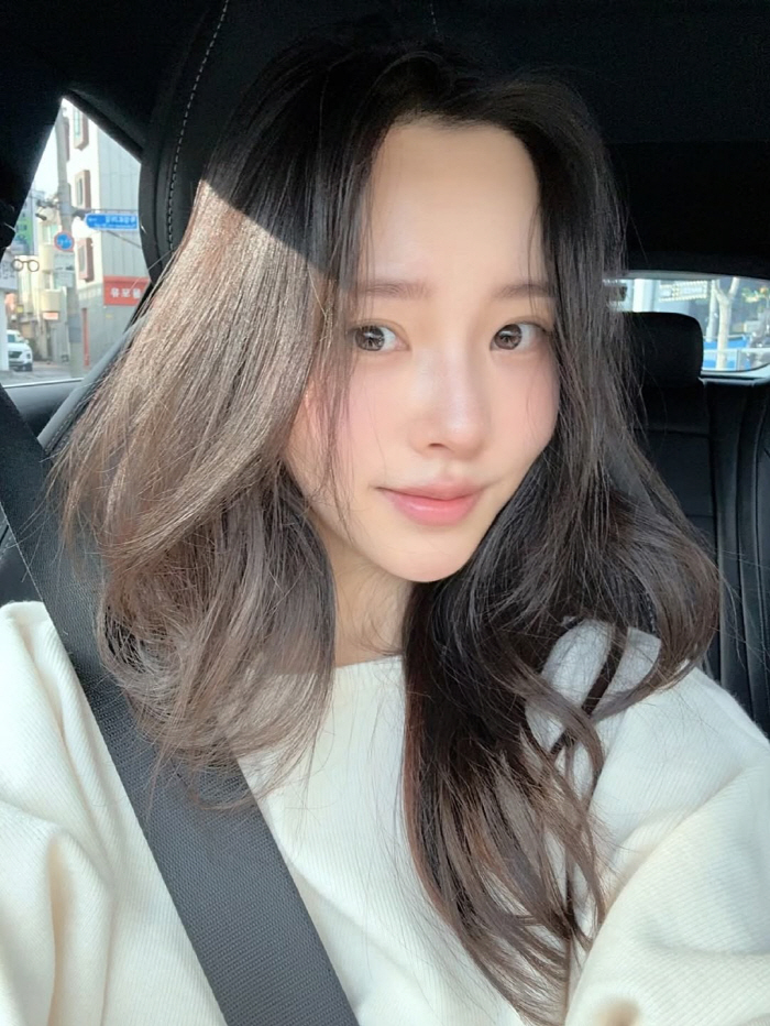 'I Cry, Get Goosebumps, and It’s a Total Mess' Lee Sol-i, Married to Park Sung-kwang, Opens Up About Her Feelings Ahead of a Checkup After Cancer Treatment