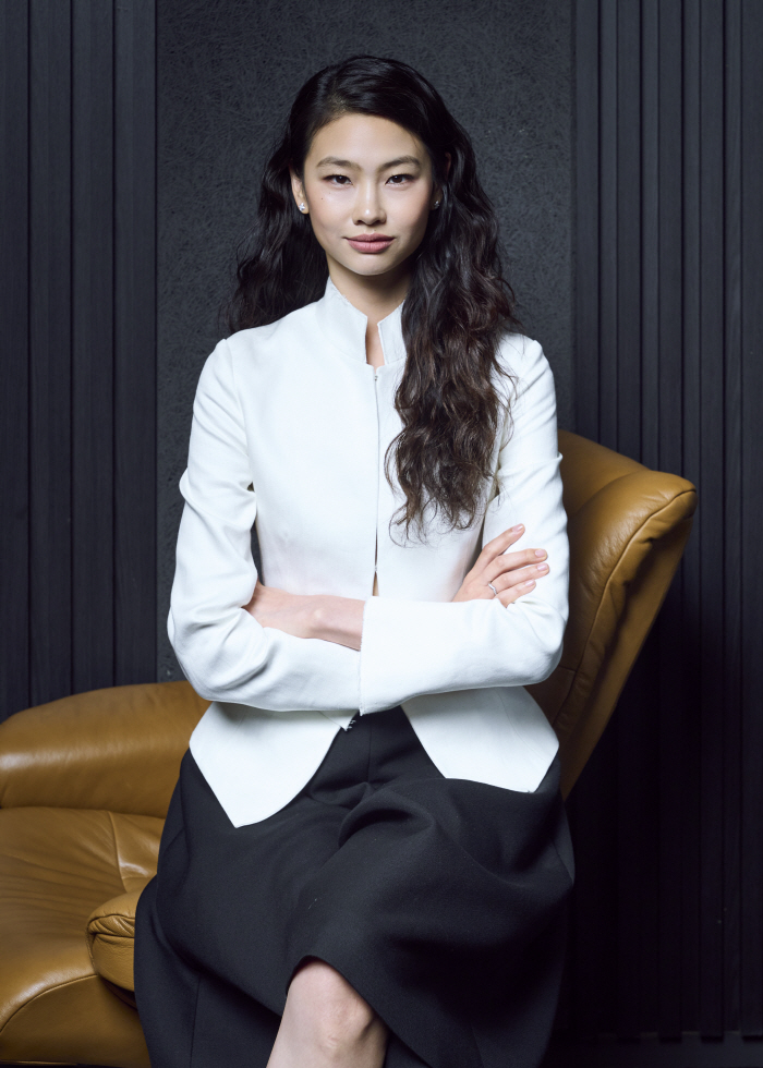Interview 1 Jung Ho-yeon 'Na Hong-jin's Intense Gaze Made Me Promise Not to Pretend' ('Hope')