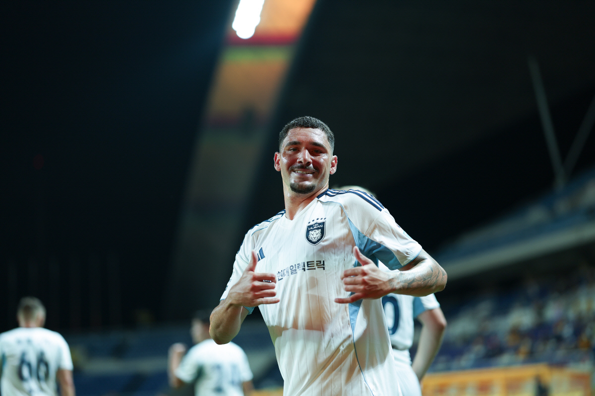 광주월드컵경기장/ K리그1/ 광주FC vs 울산HDFC/ 울산 야고 득점/ 골 세레머니/ photo by Jeongsoo Kim