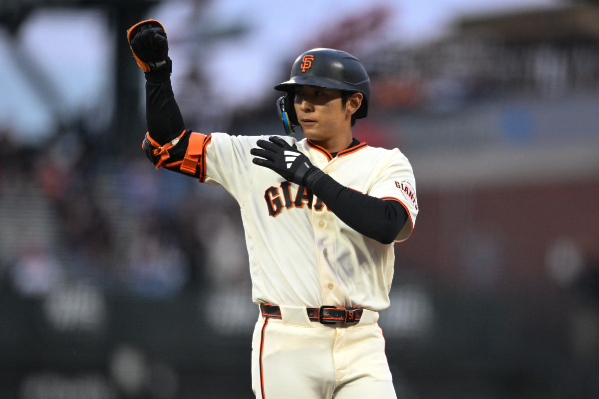Jul 6, 2026; San Francisco, California, USA; San Francisco Giants center fielder Jung Hoo Lee (51) reacts after his single against the Toronto Blue Jays in the fourth inning at Oracle Park. Mandatory Credit: Eakin Howard-Imagn Images