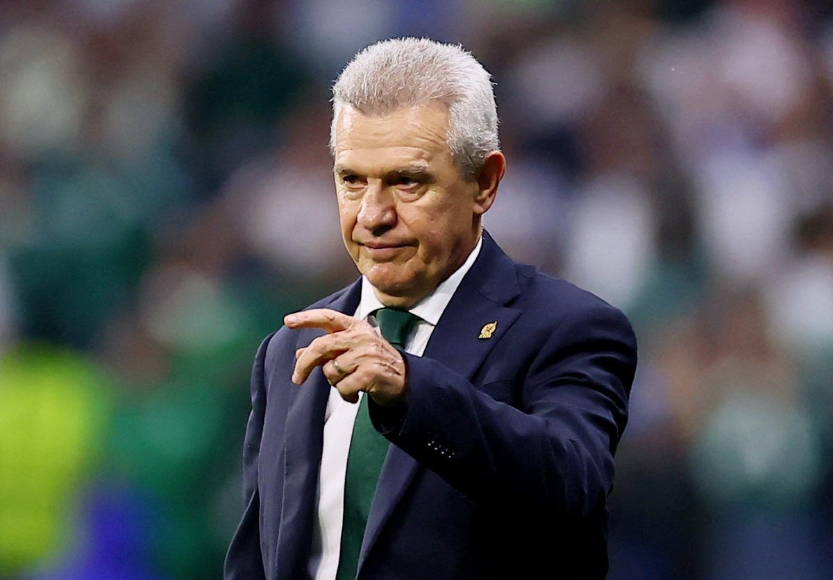 Soccer Football - FIFA World Cup 2026 - Round of 16 - Mexico v England - Estadio Azteca, Mexico City, Mexico - July 5, 2026 Mexico coach Javier Aguirre during the match REUTERS/Eloisa Sanchez