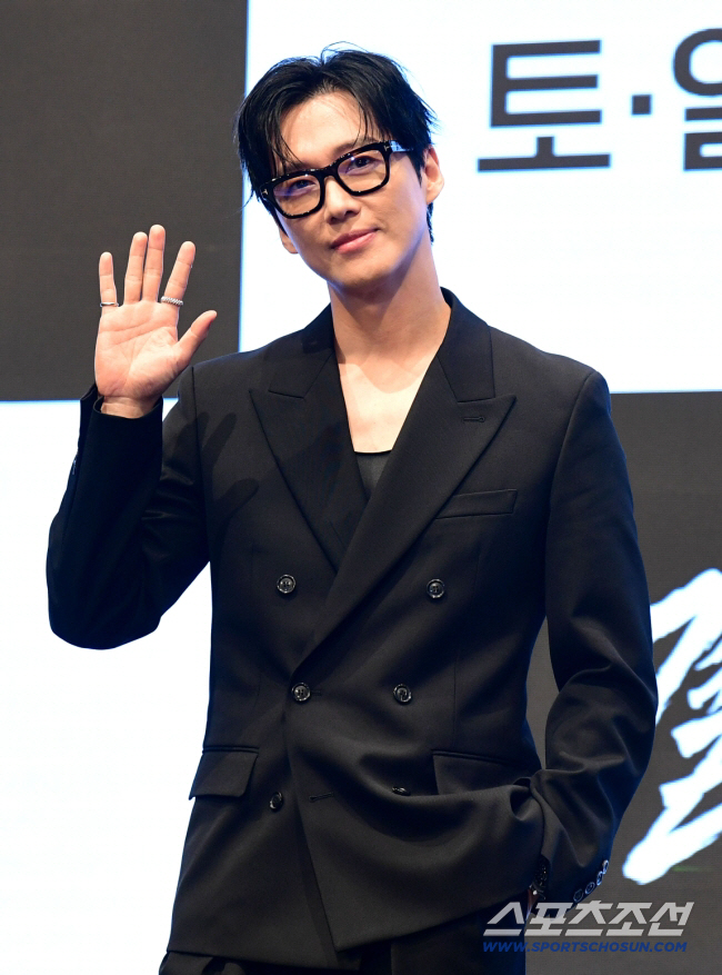 Namkoong Min Takes Aim at 'Halfhearted Juniors' 'I Get Angry When I See Actors Cutting Corners on Set' ('Problem Child in House')
