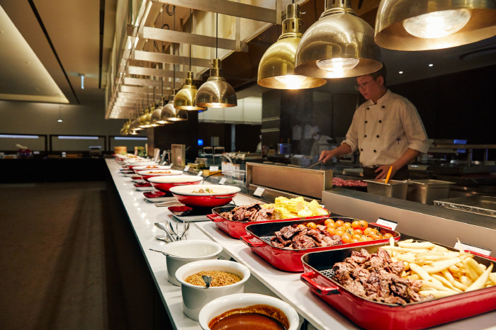 Phoenix Park to Enhance Summer Dining Experience with 'Hanwoo Moonlight Feast' Dinner Buffet
