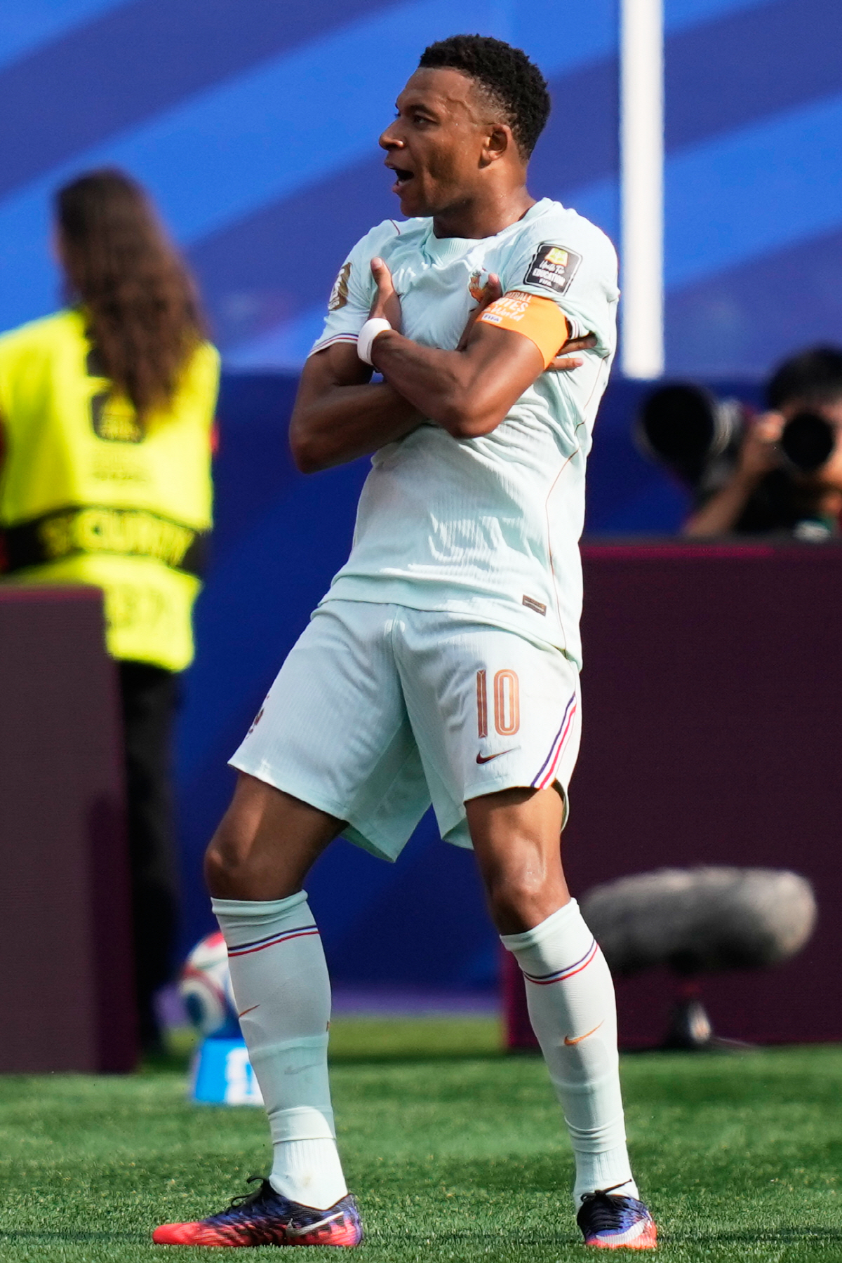 France's Kylian Mbappe (10) celebrates after scoring his side's opening goal during the World Cup quarterfinal soccer match between France and Morocco in Foxborough, Mass., near Boston, Thursday, July 9, 2026. (AP Photo/Charles Krupa)