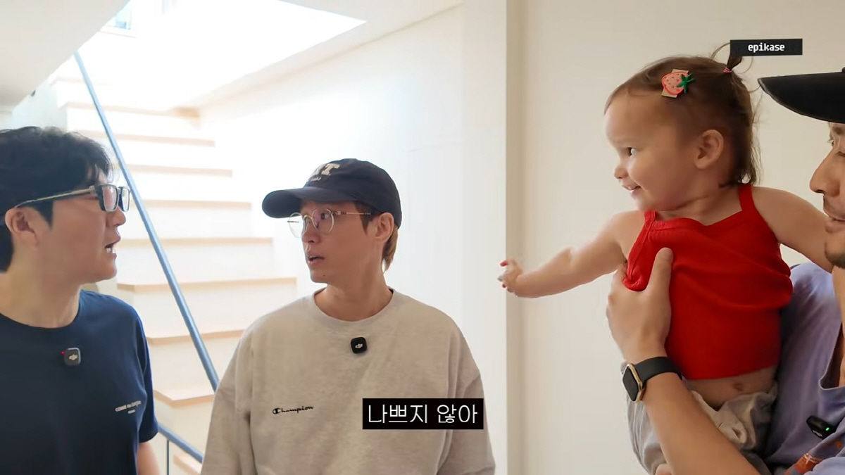 국가비♥조쉬 딸 줄리 벌써 22개월…에픽하이와 뜻밖의 육아 케미