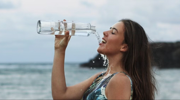 'Feeling thirsty? It's a warning sign of dehydration' ... Watch for reduced kidney function caused by dehydration