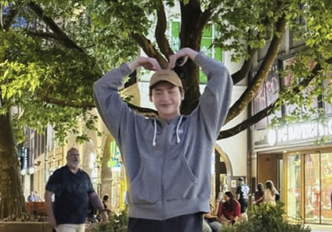 Was That Heart Lee Jong-suk's? Not IU's After All... Sudden Breakup Shocks Fans