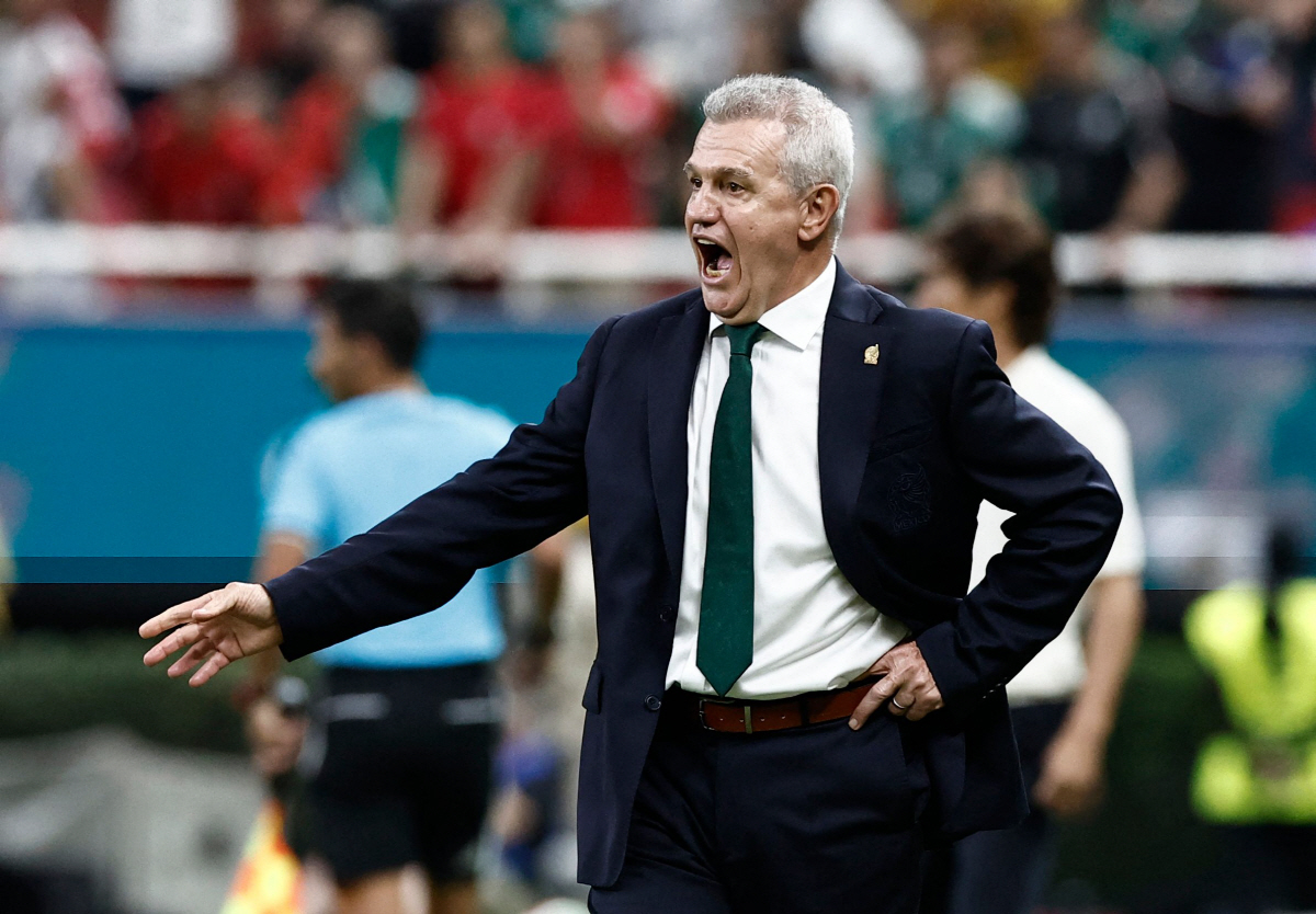 Mexico's head coach Javier Aguirre gestures during the 2026 World Cup Group A football match between Mexico and South Korea at the Guadalajara Stadium in Zapopan on June 18, 2026. (Photo by Ulises RUIZ / AFP)