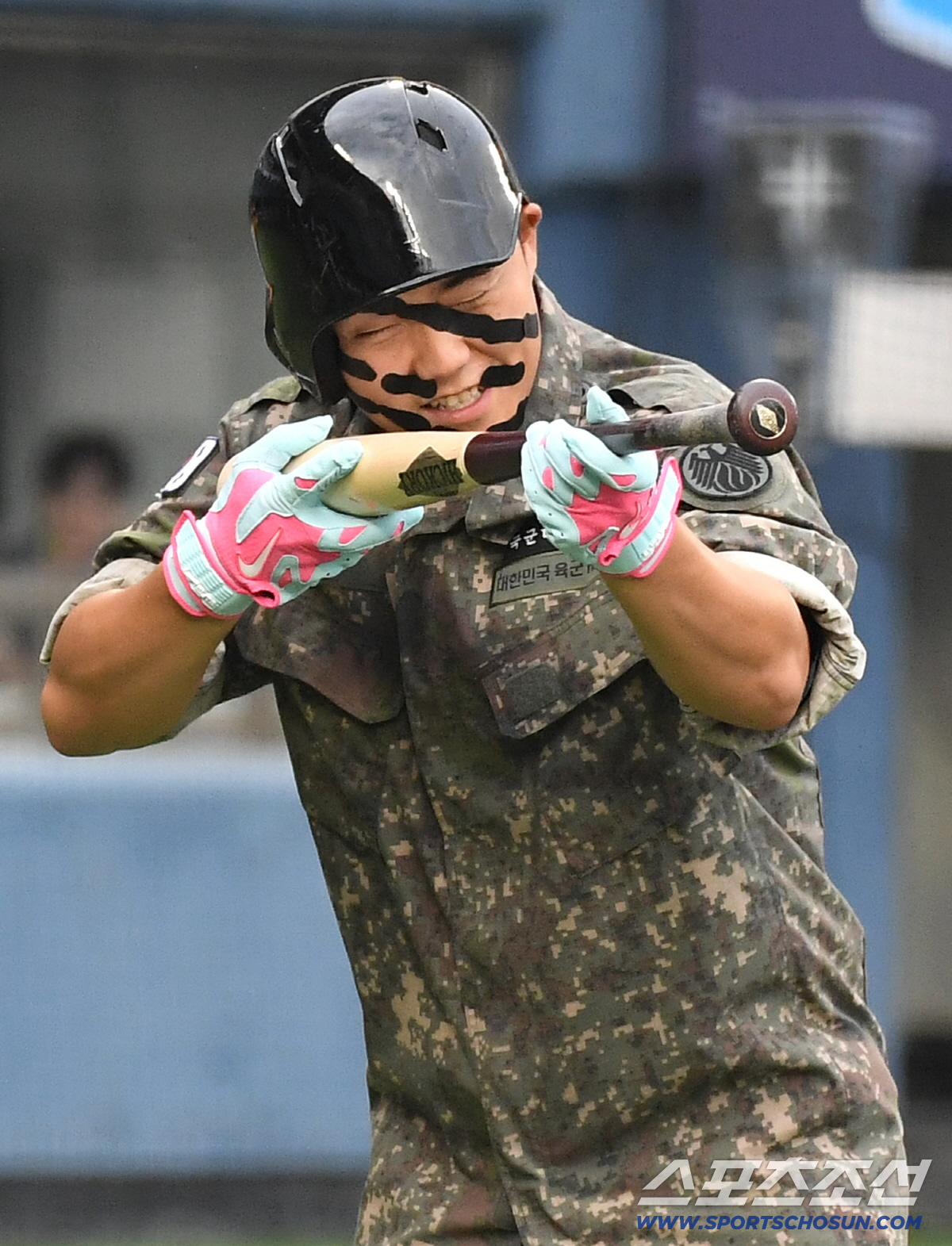10일 잠실구장에서 2026 KBO퓨처스리그 올스타전이 열렸다. 군인 퍼포먼스를 펼치고 있는 상무 고영우. 잠실=송정헌 기자 songs@sportschosun.com/2026.07.10/