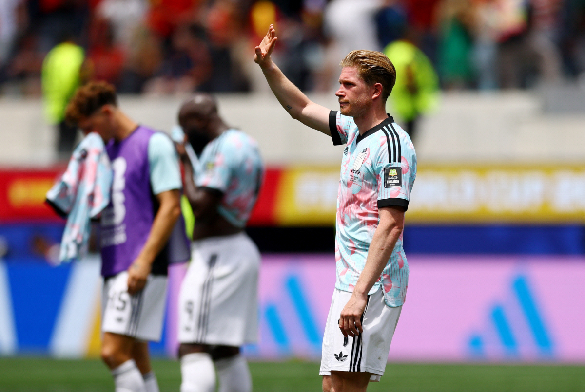 Soccer Football - FIFA World Cup 2026 - Quarter Final - Spain v Belgium - Los Angeles Stadium, Inglewood, California, U.S. - July 10, 2026 Belgium's Kevin De Bruyne looks dejected after the match as Belgium are eliminated from the World Cup REUTERS/Hannah Mckay