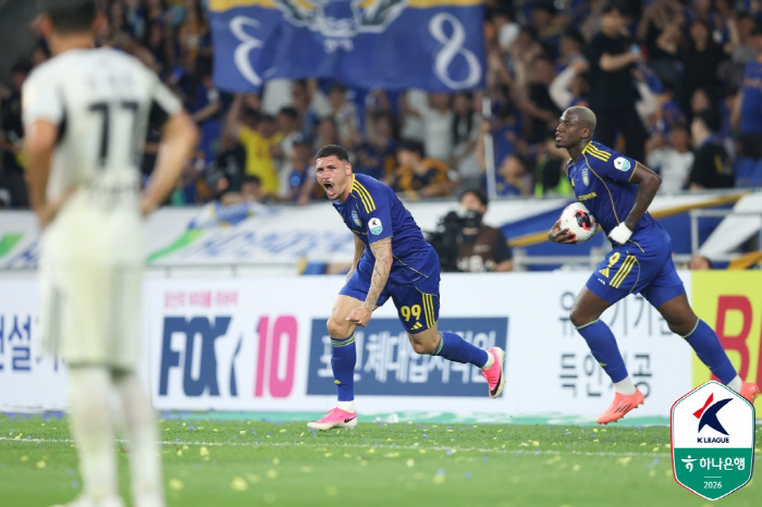"미쳤다" '한국 축구의 미래' 김예건, 현대가더비서 프로데뷔골 폭발!…전북, 울산 3-1 압승 '2위 탈환→서울 6점차 추격'[K리그1 종합리뷰]