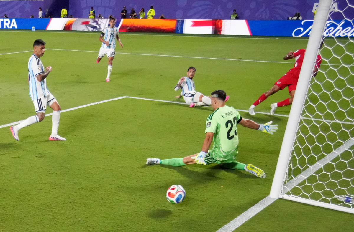 Soccer Football - FIFA World Cup 2026 - Quarter Final - Argentina v Switzerland - Kansas City Stadium, Kansas City, Missouri, U.S. - July 11, 2026 Switzerland's Dan Ndoye scores their first goal REUTERS/Lee Smith
