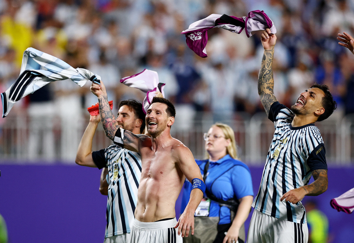 Soccer Football - FIFA World Cup 2026 - Quarter Final - Argentina v Switzerland - Kansas City Stadium, Kansas City, Missouri, U.S. - July 11, 2026 Argentina's Lionel Messi celebrates after the match as Argentina qualify for the semi finals of the World Cup REUTERS/Agustin Marcarian