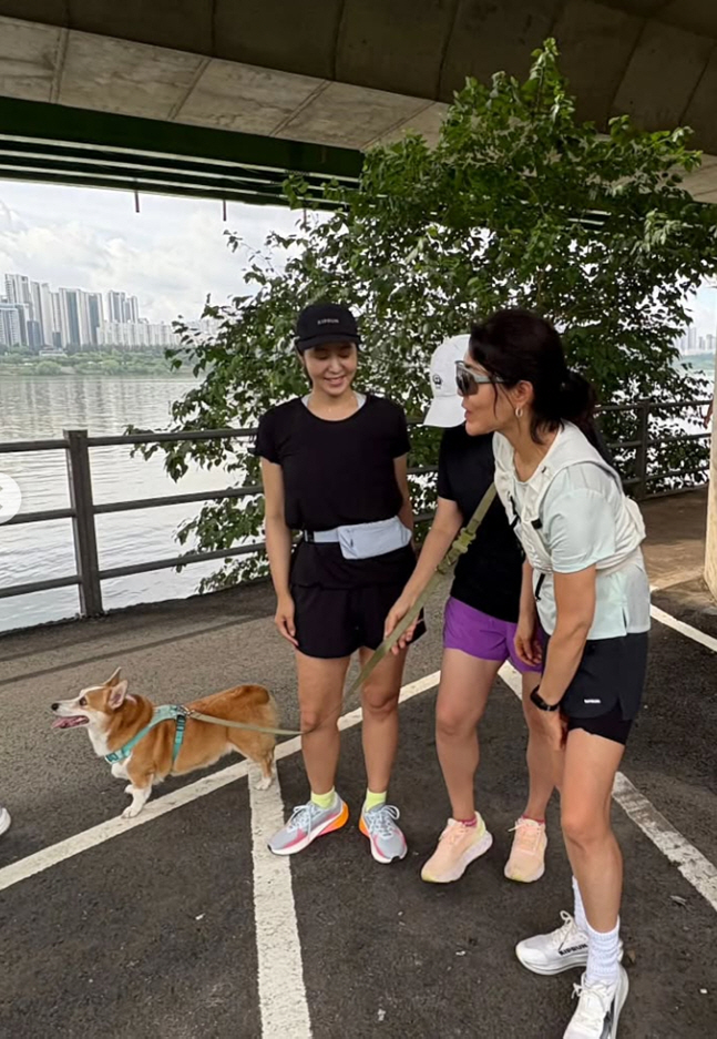 Han Hye-yeon, After Losing 16 kg, Caught Running Along the Han River... Her 44 kg Figure Stuns Fans With Her Dramatically Slimmed-Down Look