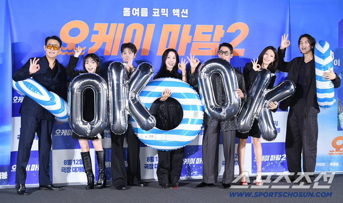 영화 '오케이마담2' 제작보고회가 13일 오전 서울 CGV용산아이파크몰에서 열렸다. 박성웅, 박진주, 려운, 엄정화, 배정남, 최수영, 이상윤이 함께 포즈 취하고 있다. 정재근 기자 cjg@sportschosun.com/2026.7.13/