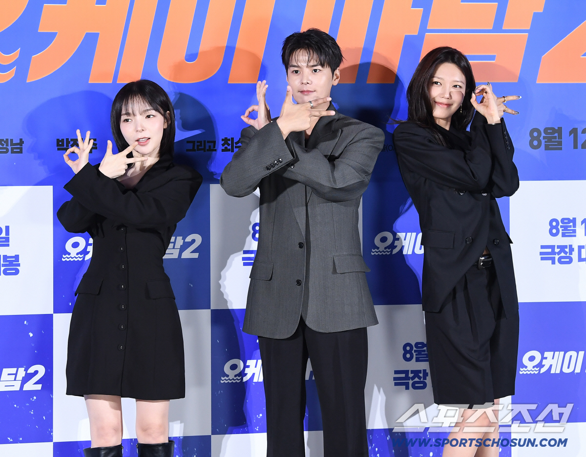 영화 '오케이마담2' 제작보고회가 13일 오전 서울 CGV용산아이파크몰에서 열렸다. 박진주, 려윤, 최수영이 함께 포즈 취하고 있다. 정재근 기자 cjg@sportschosun.com/2026.7.13/
