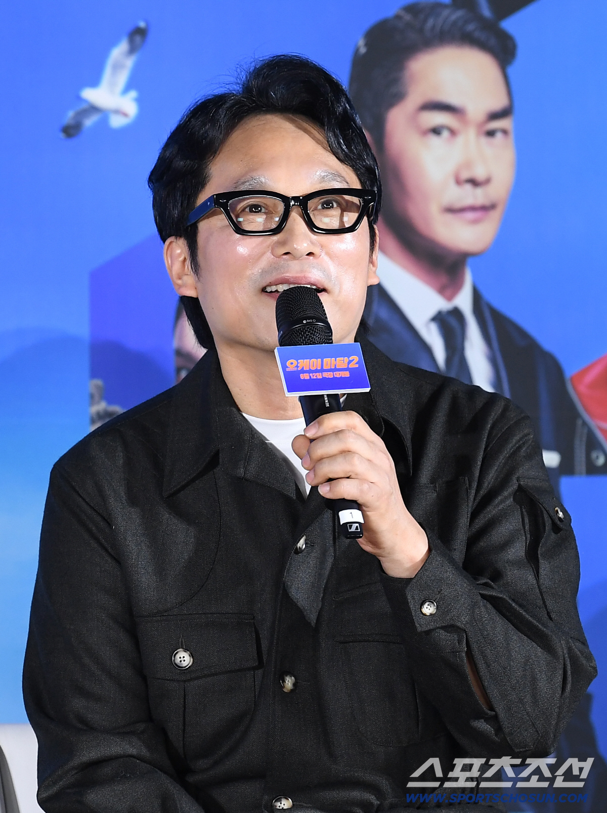 영화 '오케이마담2' 제작보고회가 13일 오전 서울 CGV용산아이파크몰에서 열렸다. 이철하 감독이 질문에 답하고 있다. 정재근 기자 cjg@sportschosun.com/2026.7.13/