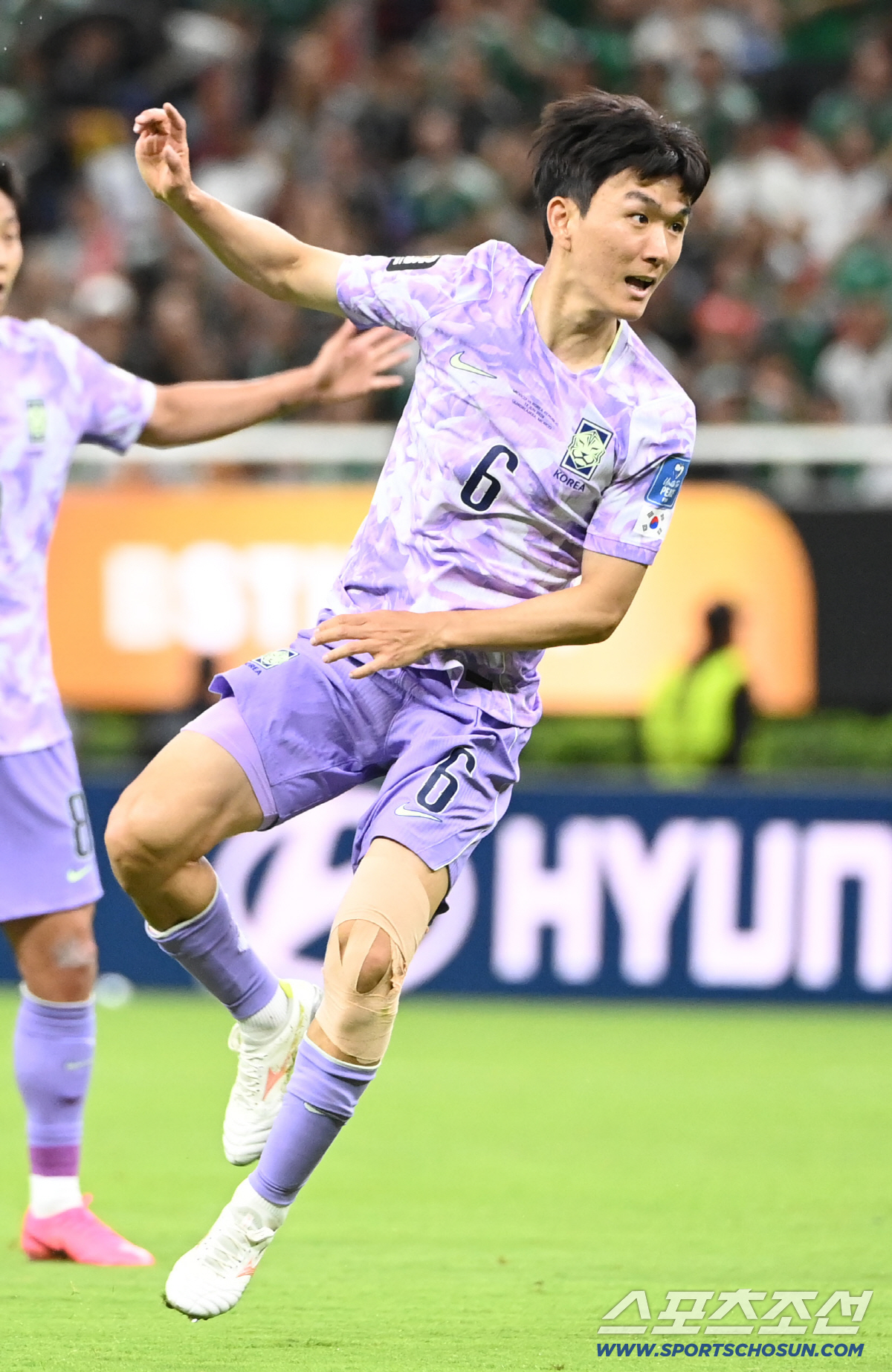 19일(한국시각) 멕시코 과달라하라 사포판의 에스타디오 과달라하라에서 열린 2026 북중미월드컵 대한민국과 멕시코의 경기. 황인범이 슛팅을 시도하고 있다. 사포판(멕시코)=허상욱 기자 wook@sportschosun.com/2026.06.19/
