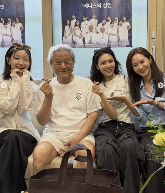 최수영, 정경호와 결별 후 더 단단해졌다…"일분일초 행복하게 즐길 것"