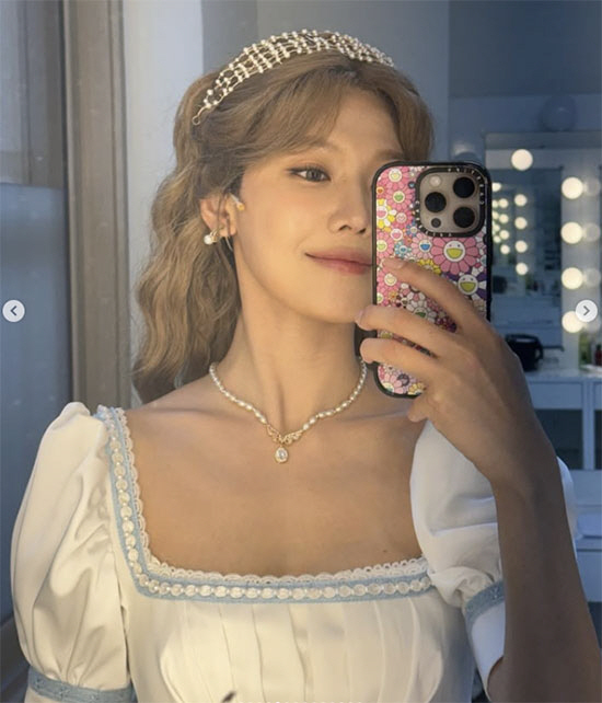 최수영, 정경호와 결별 후 더 단단해졌다…"일분일초 행복하게 즐길 것"
